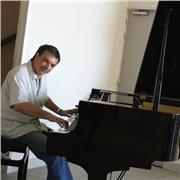 la musique a la portée de tous
professeur de piano et solfege a votre domicile ou en visio
pour tout niveaux et tout les styles